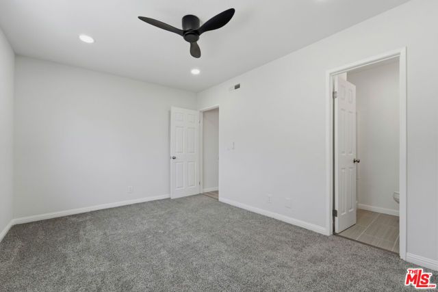 9545 Via Venezia, Los Angeles, CA 91504