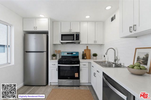 9545 Via Venezia, Los Angeles, CA 91504