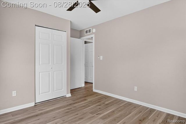 20349 Floral Street, Livonia, MI 48152