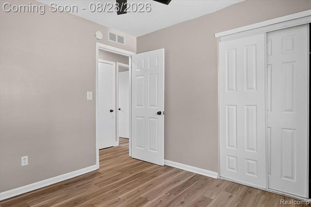 20349 Floral Street, Livonia, MI 48152
