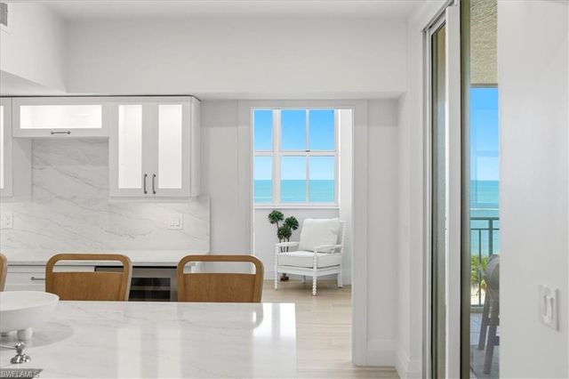 980 Cape Marco DR 706, Marco Island, FL 34145