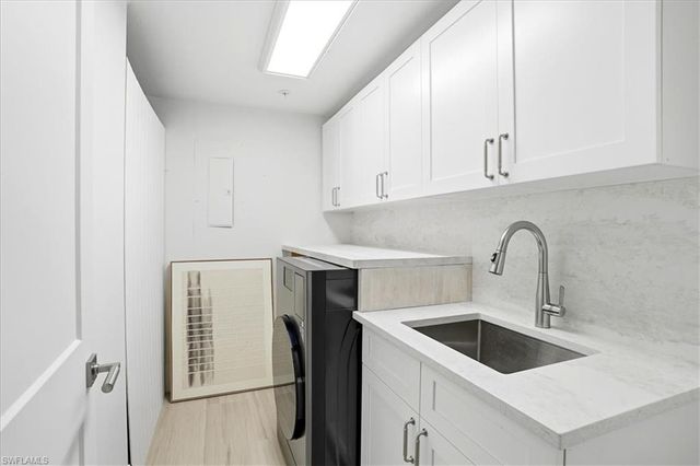 980 Cape Marco DR 706, Marco Island, FL 34145