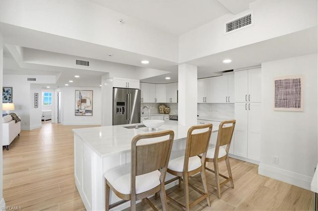 980 Cape Marco DR 706, Marco Island, FL 34145