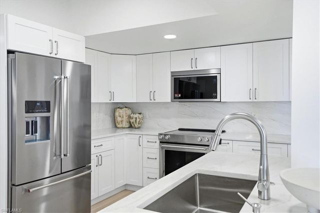 980 Cape Marco DR 706, Marco Island, FL 34145