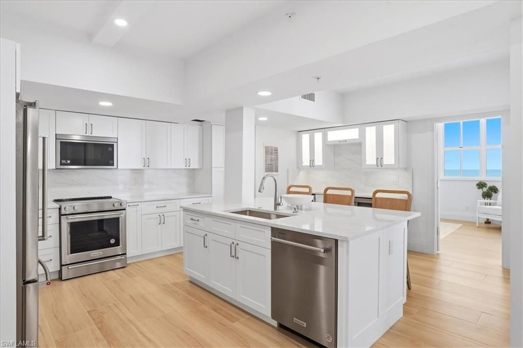 980 Cape Marco DR 706, Marco Island, FL 34145