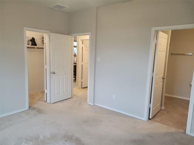 221 Compania DR, Liberty Hill, TX 78642