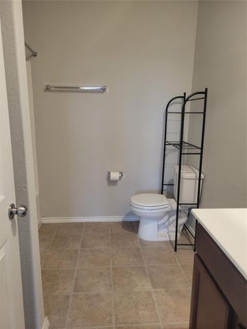 221 Compania DR, Liberty Hill, TX 78642