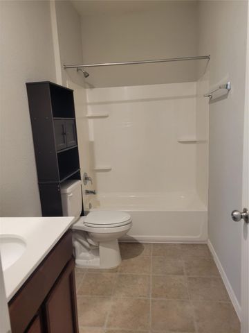 221 Compania DR, Liberty Hill, TX 78642