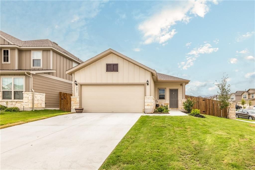221 Compania DR, Liberty Hill, TX 78642