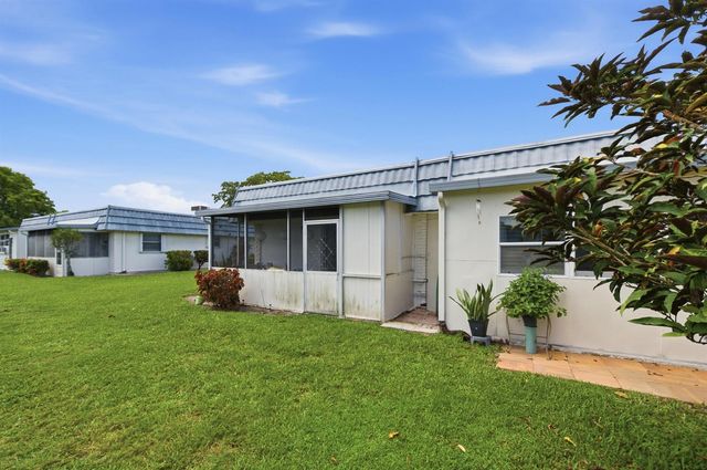 30 Waterford B, Delray Beach, FL 33446