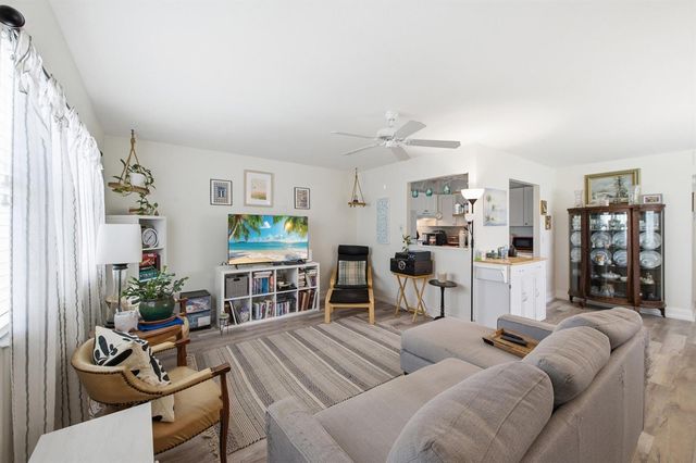 30 Waterford B, Delray Beach, FL 33446