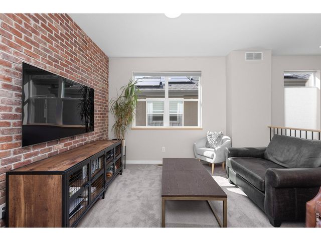 5687 Cottontail Dr, Longmont, CO 80503