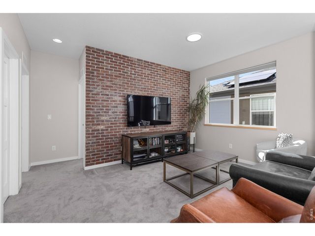 5687 Cottontail Dr, Longmont, CO 80503