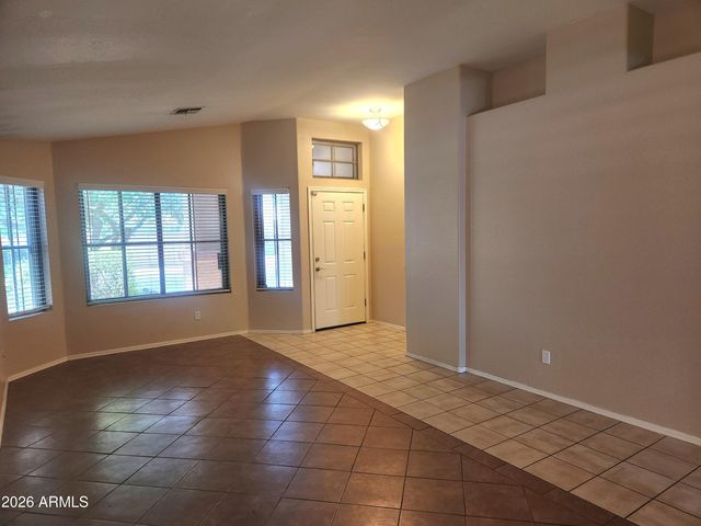 5511 S 15TH Way, Phoenix, AZ 85040
