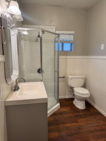 1261 N Glenn Avenue N, Fresno, CA 93728