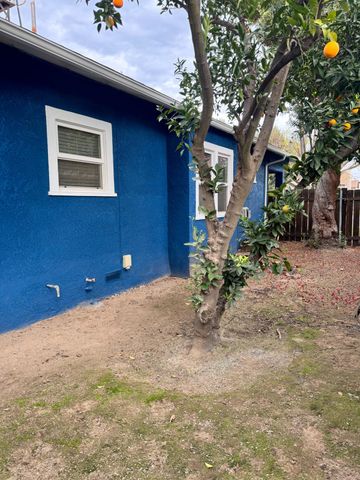 1261 N Glenn Avenue N, Fresno, CA 93728