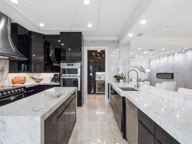 10355 KENSINGTON SHORE DRIVE I-102, Orlando, FL 32827