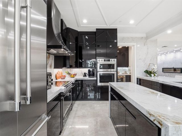 10355 KENSINGTON SHORE DRIVE I-102, Orlando, FL 32827