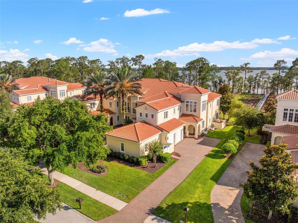 Image 2 of property listing at 10355 KENSINGTON SHORE DRIVE I-102, Orlando, FL 32827