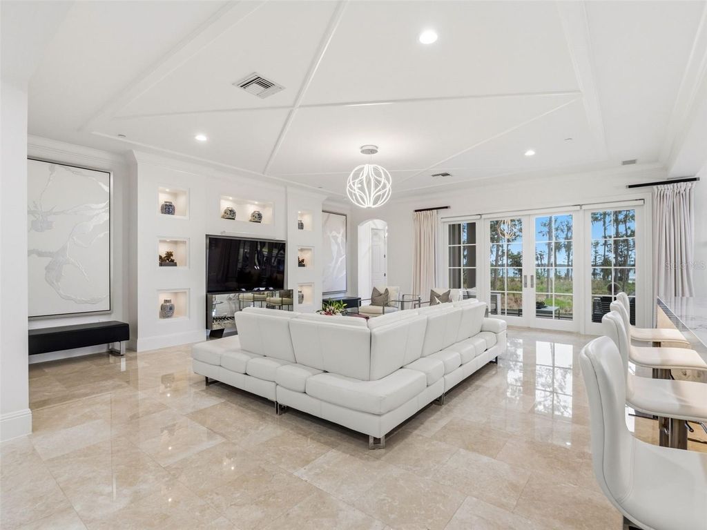Image 22 of property listing at 10355 KENSINGTON SHORE DRIVE I-102, Orlando, FL 32827