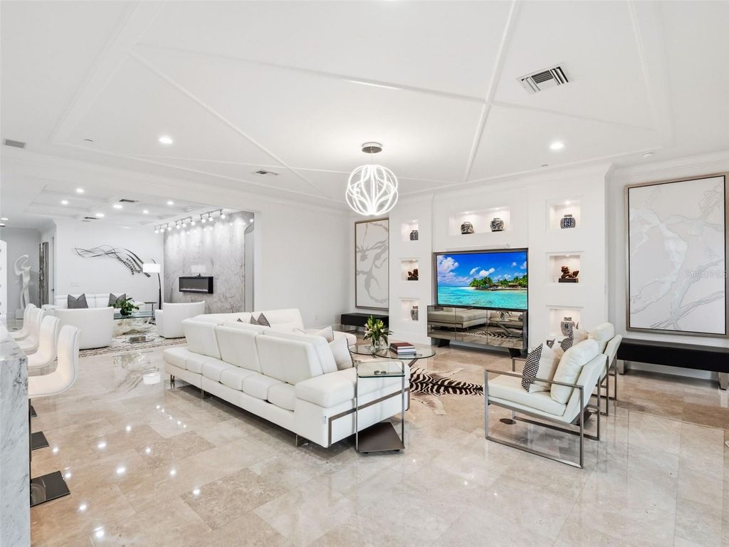 Image 26 of property listing at 10355 KENSINGTON SHORE DRIVE I-102, Orlando, FL 32827