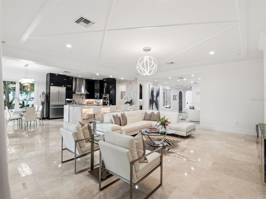 Image 28 of property listing at 10355 KENSINGTON SHORE DRIVE I-102, Orlando, FL 32827