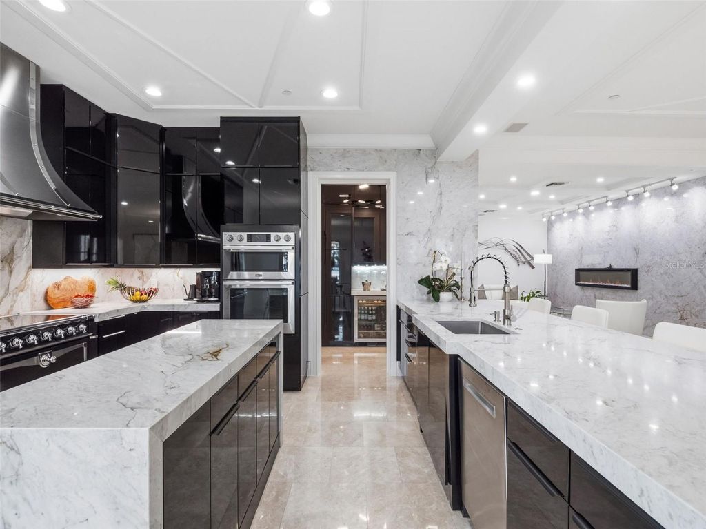 Image 34 of property listing at 10355 KENSINGTON SHORE DRIVE I-102, Orlando, FL 32827