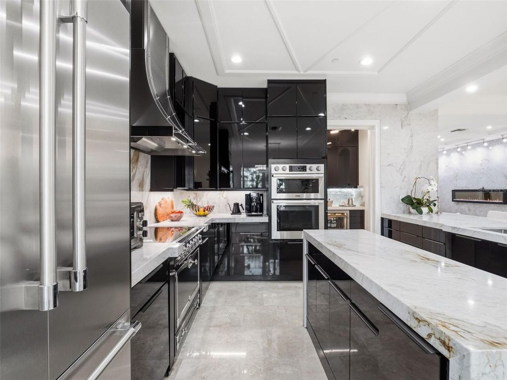 Image 37 of property listing at 10355 KENSINGTON SHORE DRIVE I-102, Orlando, FL 32827