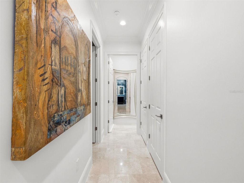 Image 50 of property listing at 10355 KENSINGTON SHORE DRIVE I-102, Orlando, FL 32827