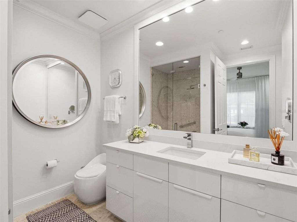 Image 54 of property listing at 10355 KENSINGTON SHORE DRIVE I-102, Orlando, FL 32827