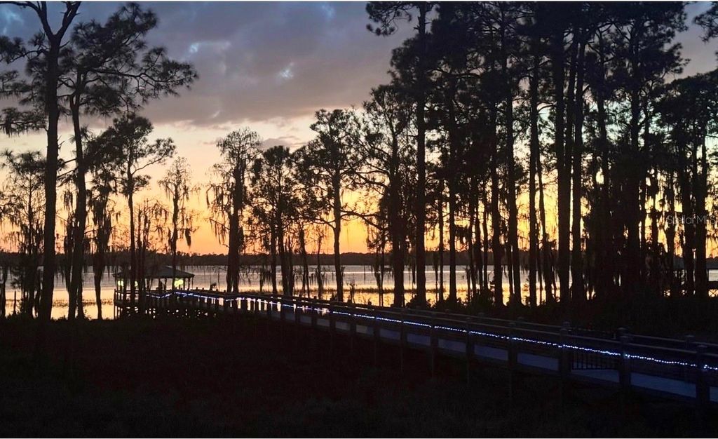 Image 57 of property listing at 10355 KENSINGTON SHORE DRIVE I-102, Orlando, FL 32827