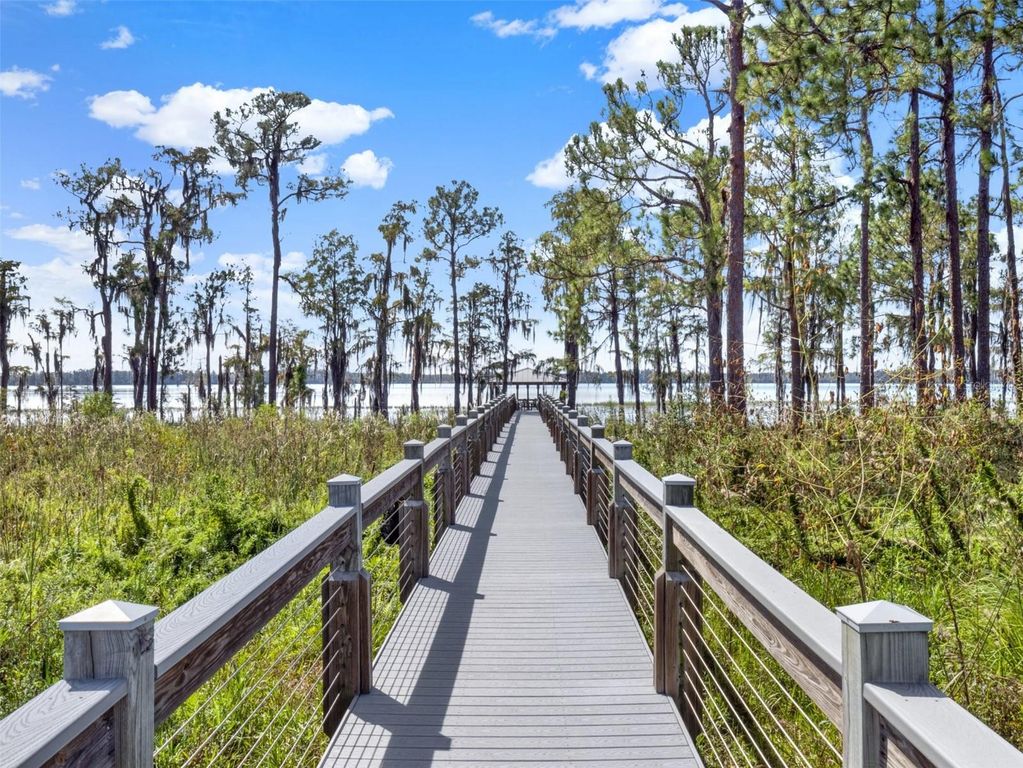 Image 62 of property listing at 10355 KENSINGTON SHORE DRIVE I-102, Orlando, FL 32827