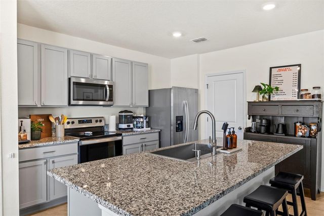 33607 HAMILTON HILL LANE, Wesley Chapel, FL 33545