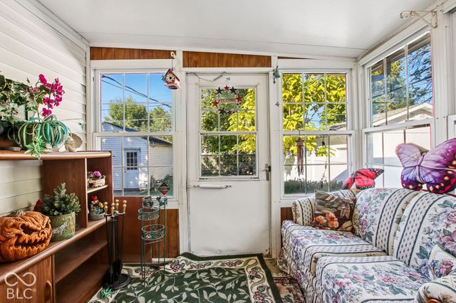 140 S 7th Avenue, Beech Grove, IN 46107