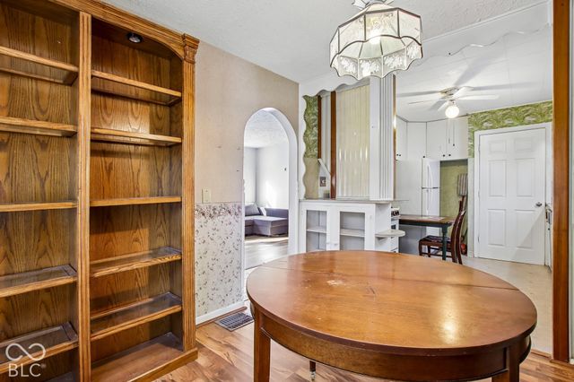 140 S 7th Avenue, Beech Grove, IN 46107