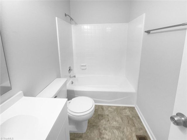 2546 Cottage Place, Greensboro, NC 27455