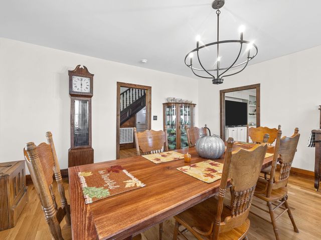 451 Carriage Gate Dr, Wellford, SC 29385