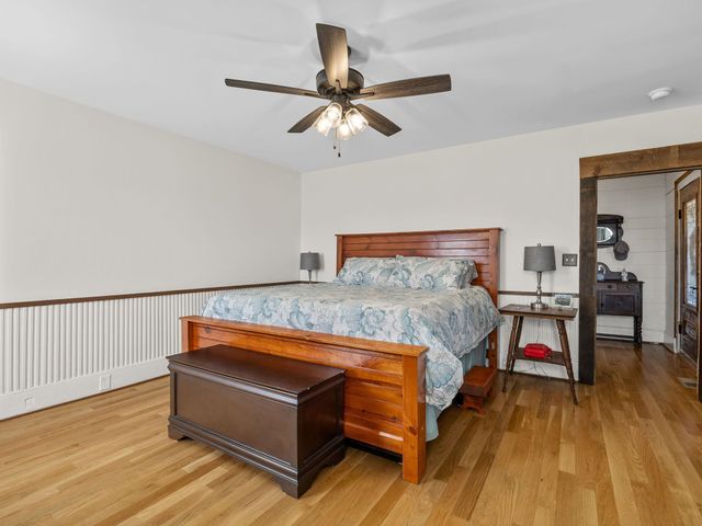 451 Carriage Gate Dr, Wellford, SC 29385