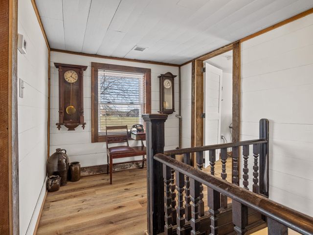 451 Carriage Gate Dr, Wellford, SC 29385