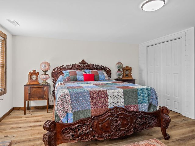 451 Carriage Gate Dr, Wellford, SC 29385