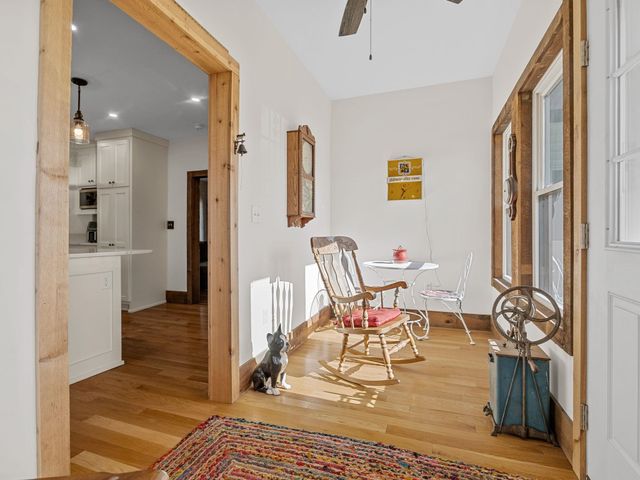 451 Carriage Gate Dr, Wellford, SC 29385