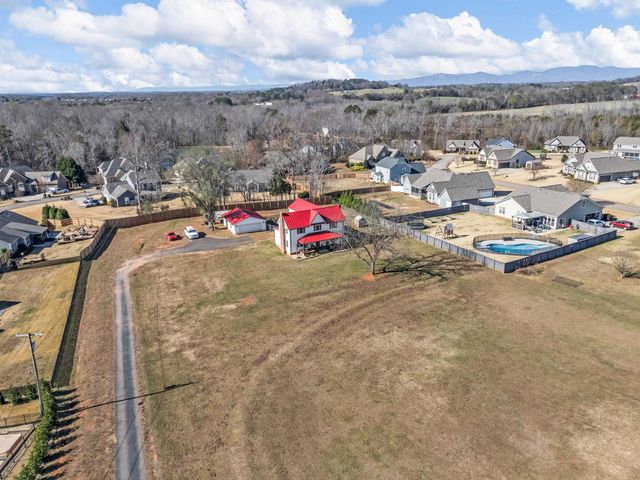 451 Carriage Gate Dr, Wellford, SC 29385