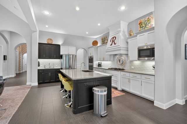 2204 Grafton Lane, Mckinney, TX 75071