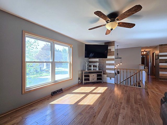 478 Park AVENUE, Burlington, WI 53105