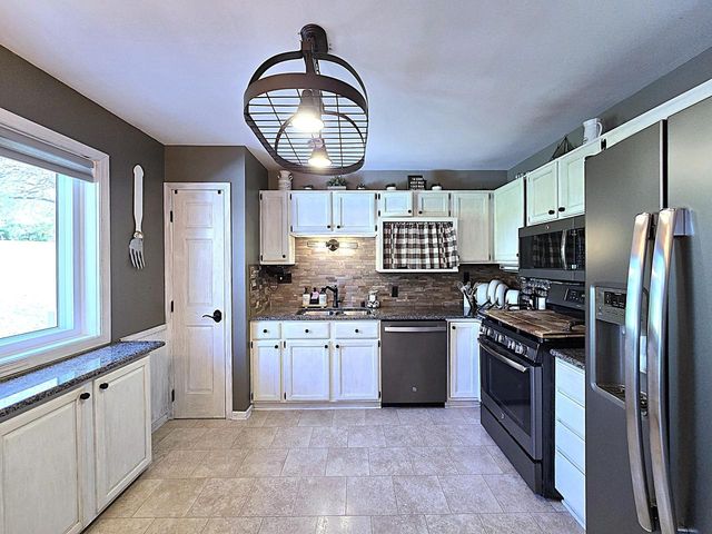 478 Park AVENUE, Burlington, WI 53105