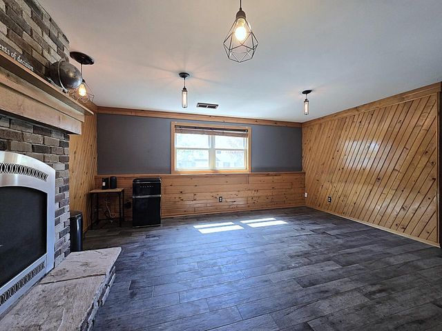 478 Park AVENUE, Burlington, WI 53105