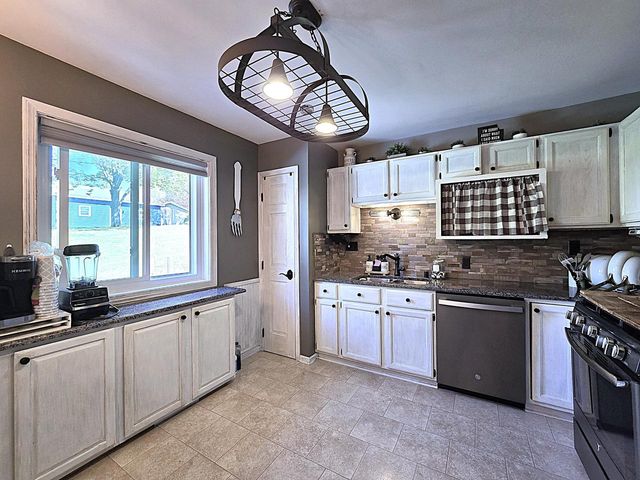 478 Park AVENUE, Burlington, WI 53105