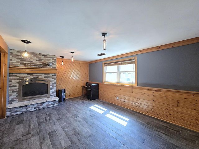 478 Park AVENUE, Burlington, WI 53105