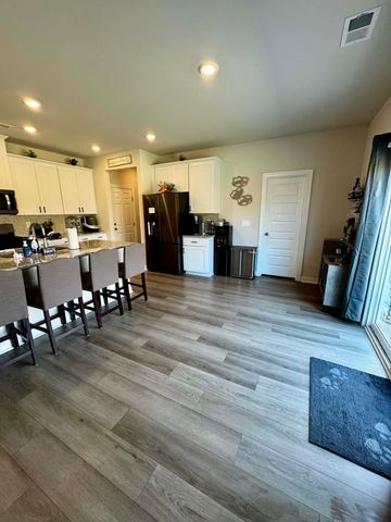 751 Penfold Pt., Wellford, SC 29385