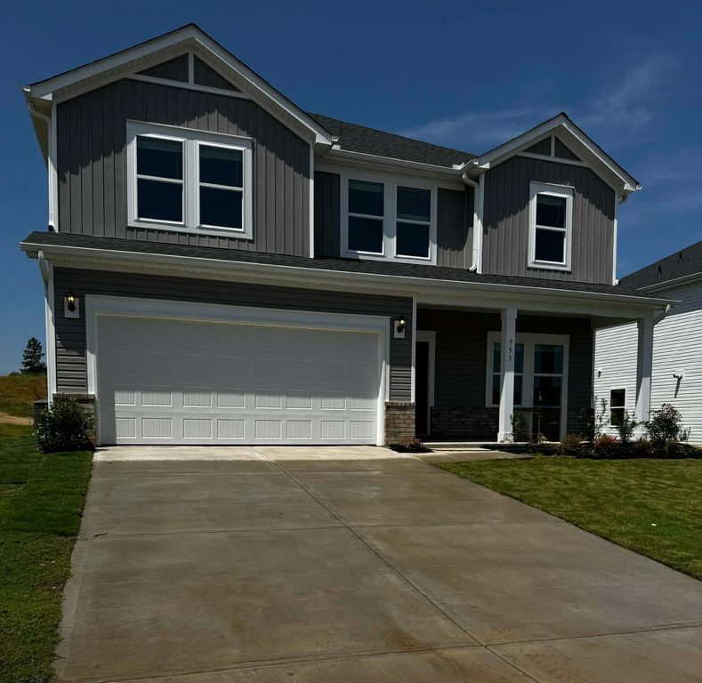 751 Penfold Pt., Wellford, SC 29385